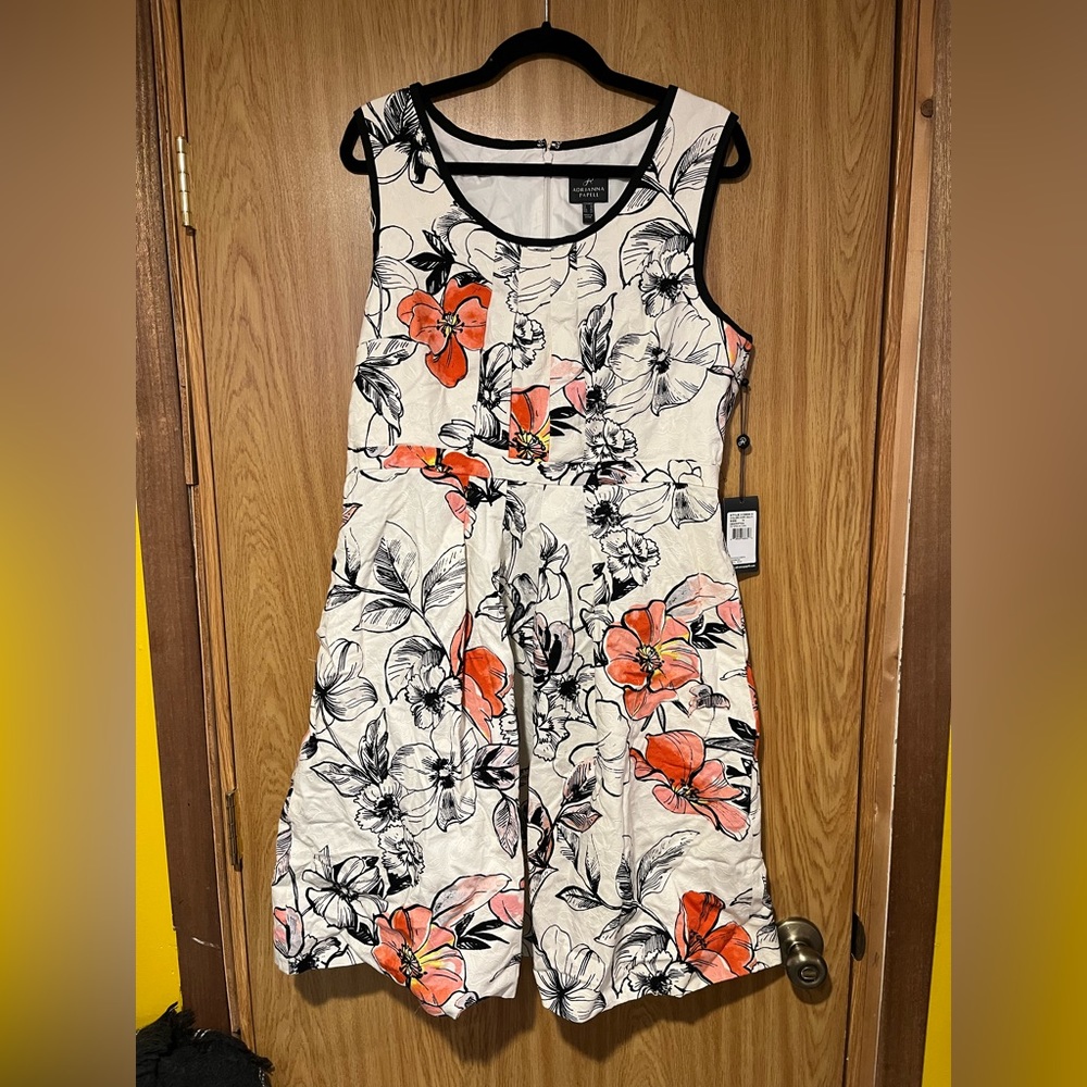 NWT Adrianna Papell dress Size 16